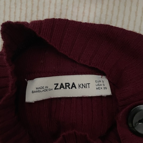 Burgundy ribbed turtleneck sweater - Picture 2 of 3